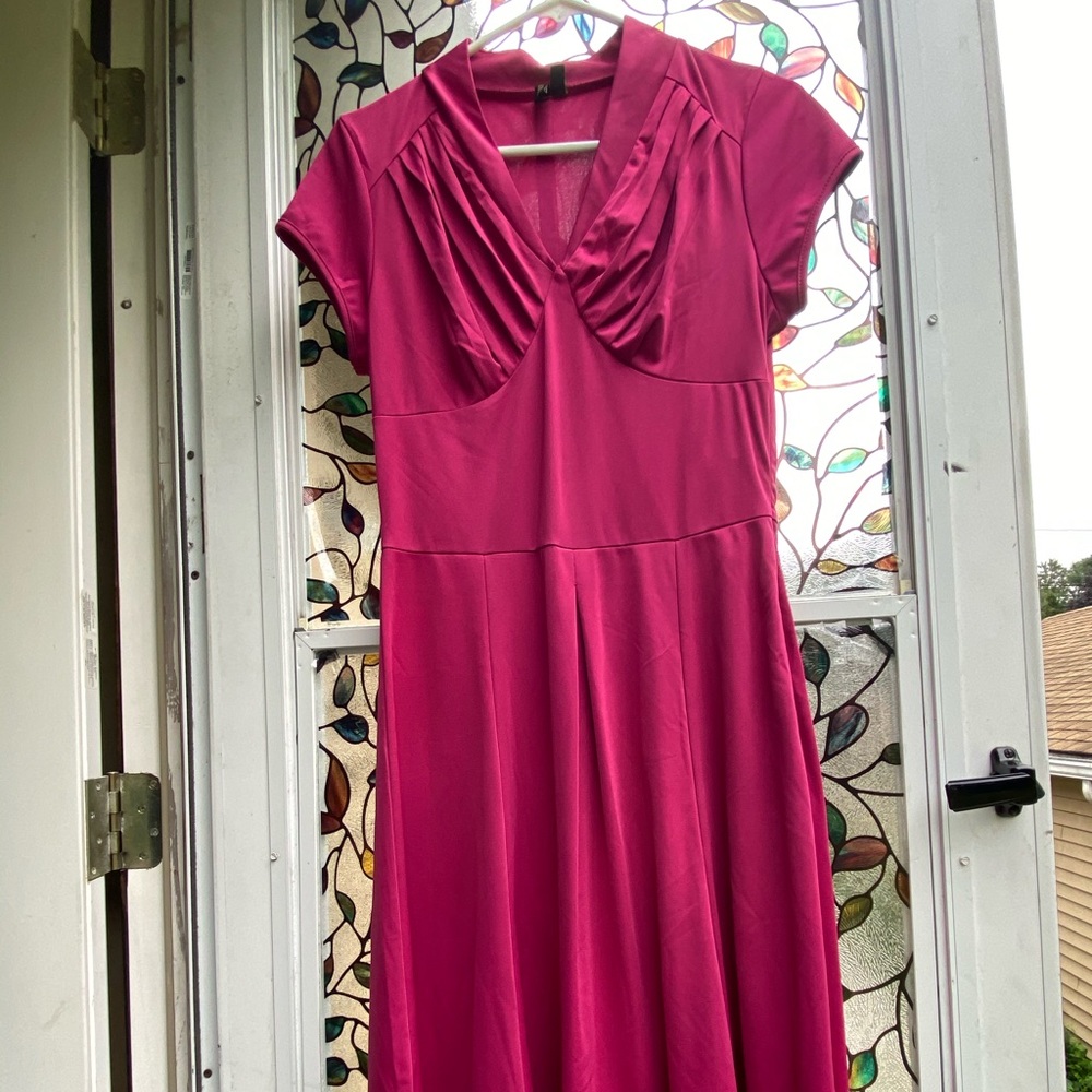 Casual size medium pink pleated dress